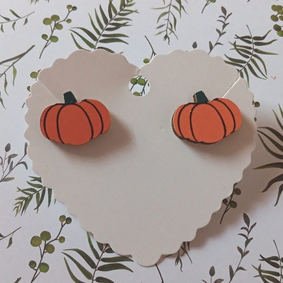 Fall Halloween Pumpkin Wood Earrings New! - Picture 1 of 2